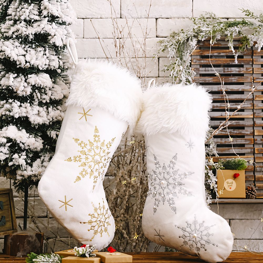 Velvet Christmas Stocking Pear - đánh giá và giá Christmas Stocking Hanging